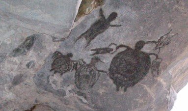 Detalle de la imágen de la Cueva El Frutillal, en donde se aprecia a las tortugas que "llevan a los espíritus humanos al cielo, donde son visitados por un chamán.