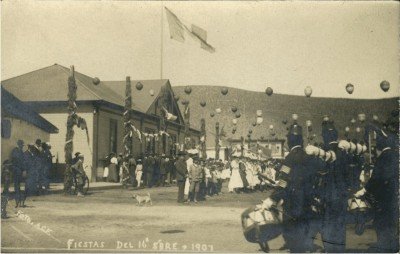 Inauguración del primer Palacio Municipal el 16 de sep. de 1907, cuando aún no tenía la torre.